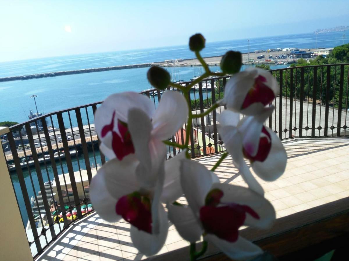 Guest House Domus Cicerone Formia Exterior photo